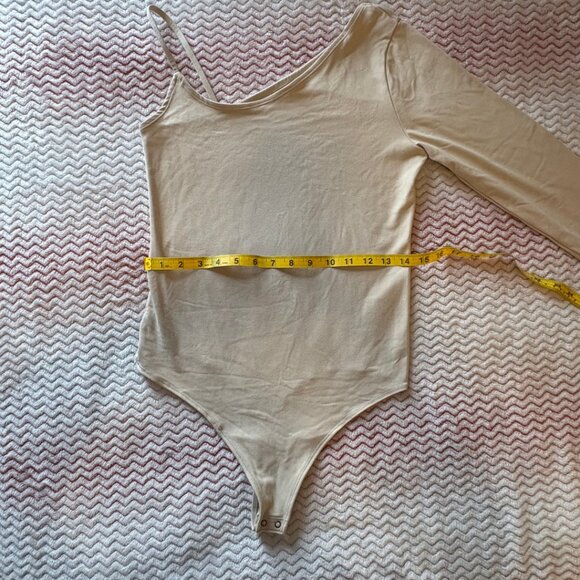 Abercrombie & Fitch Beige Tan One Sleeve Bodysuit - Size Medium - Picture 5 of 8